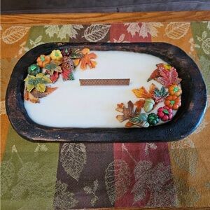 I am selling Artisanal Homemade essential oil candles. Lavander, lemon,Pine +